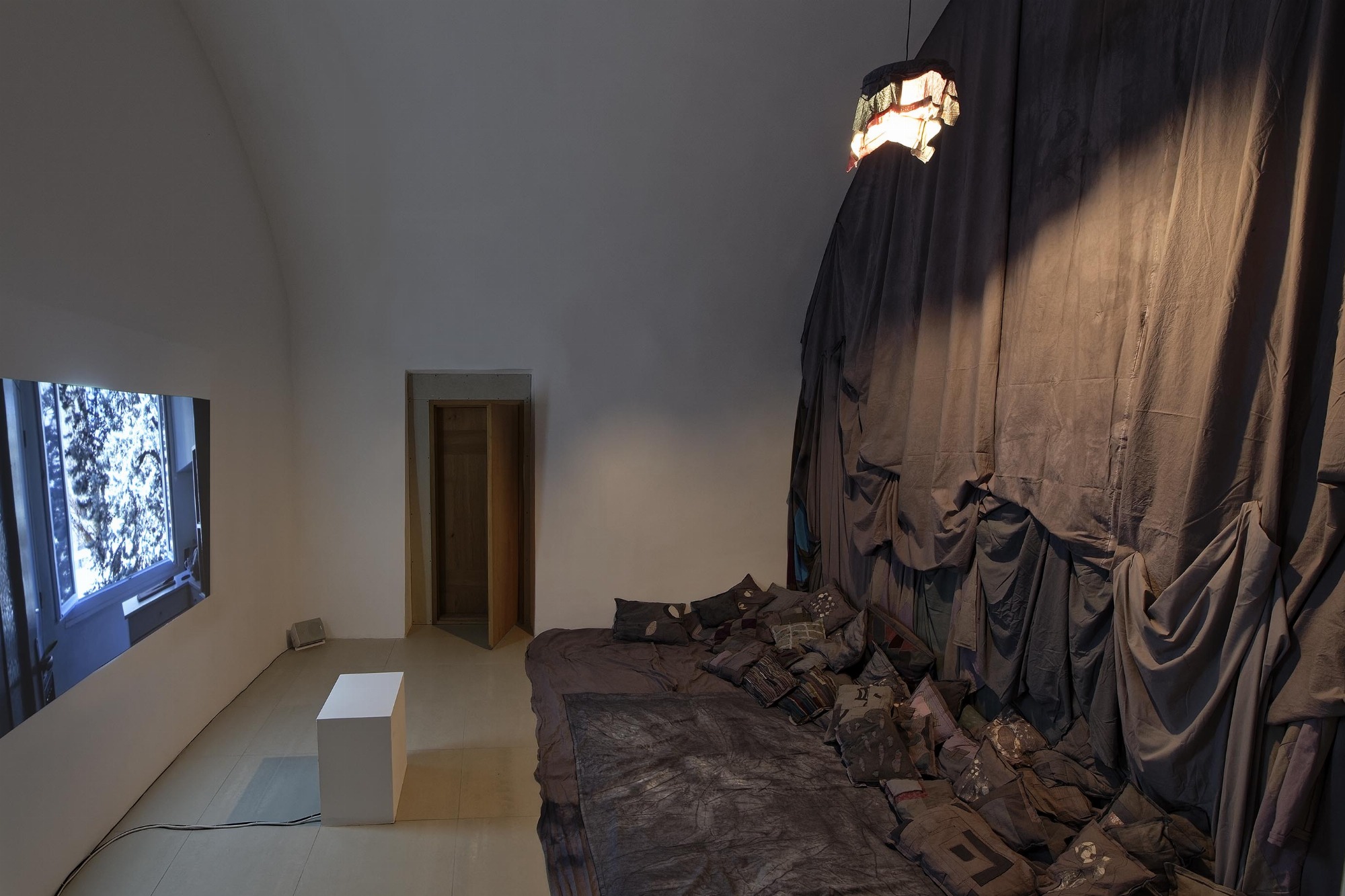 Vue de l'exposition collective Domus (ici S. Gorlier et T. Castinel)