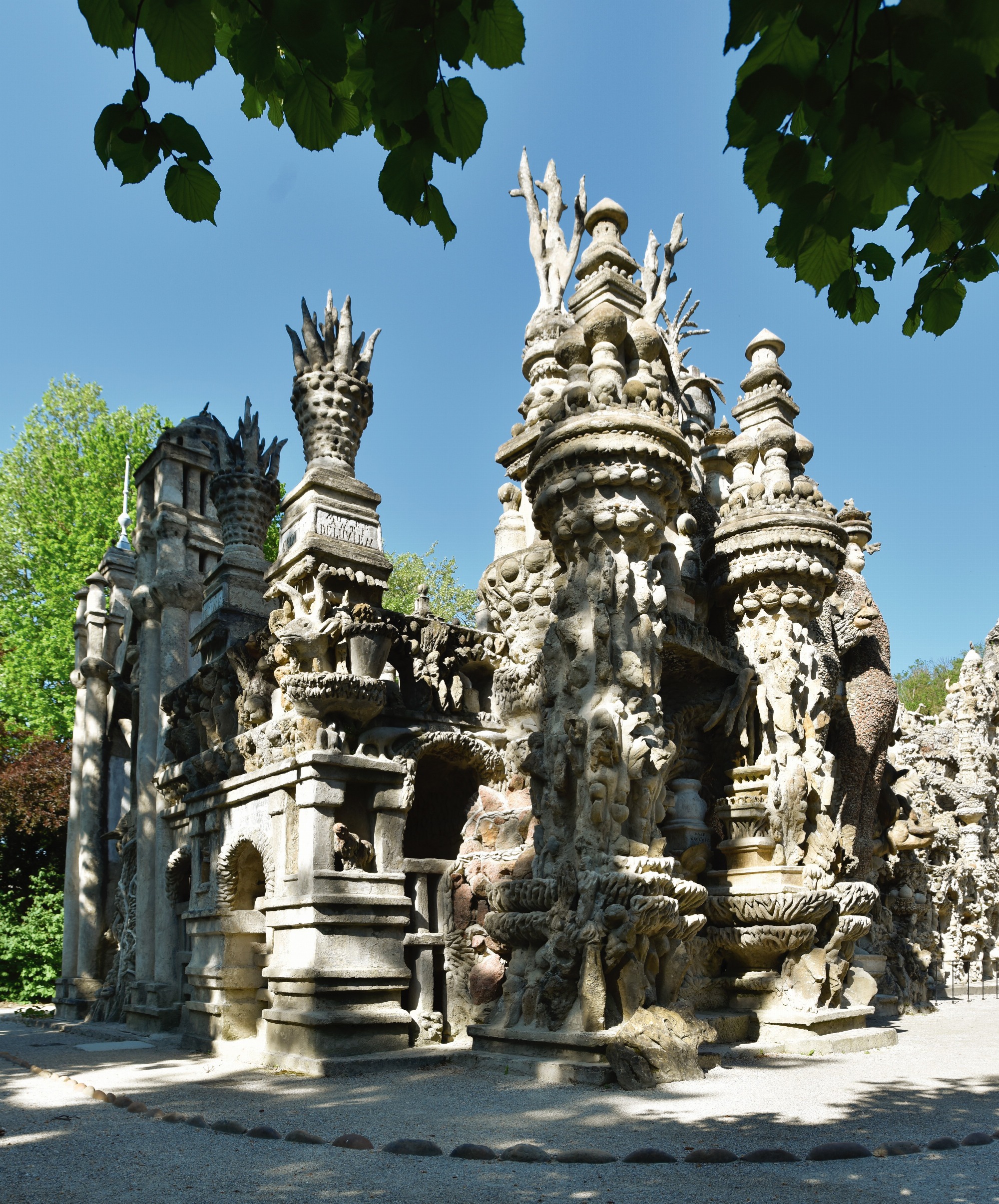 Palais idéal du facteur Cheval (Angle Sud Est)