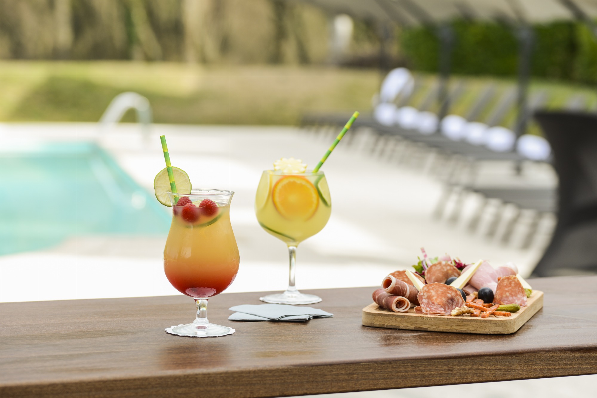 bar cocktails  
