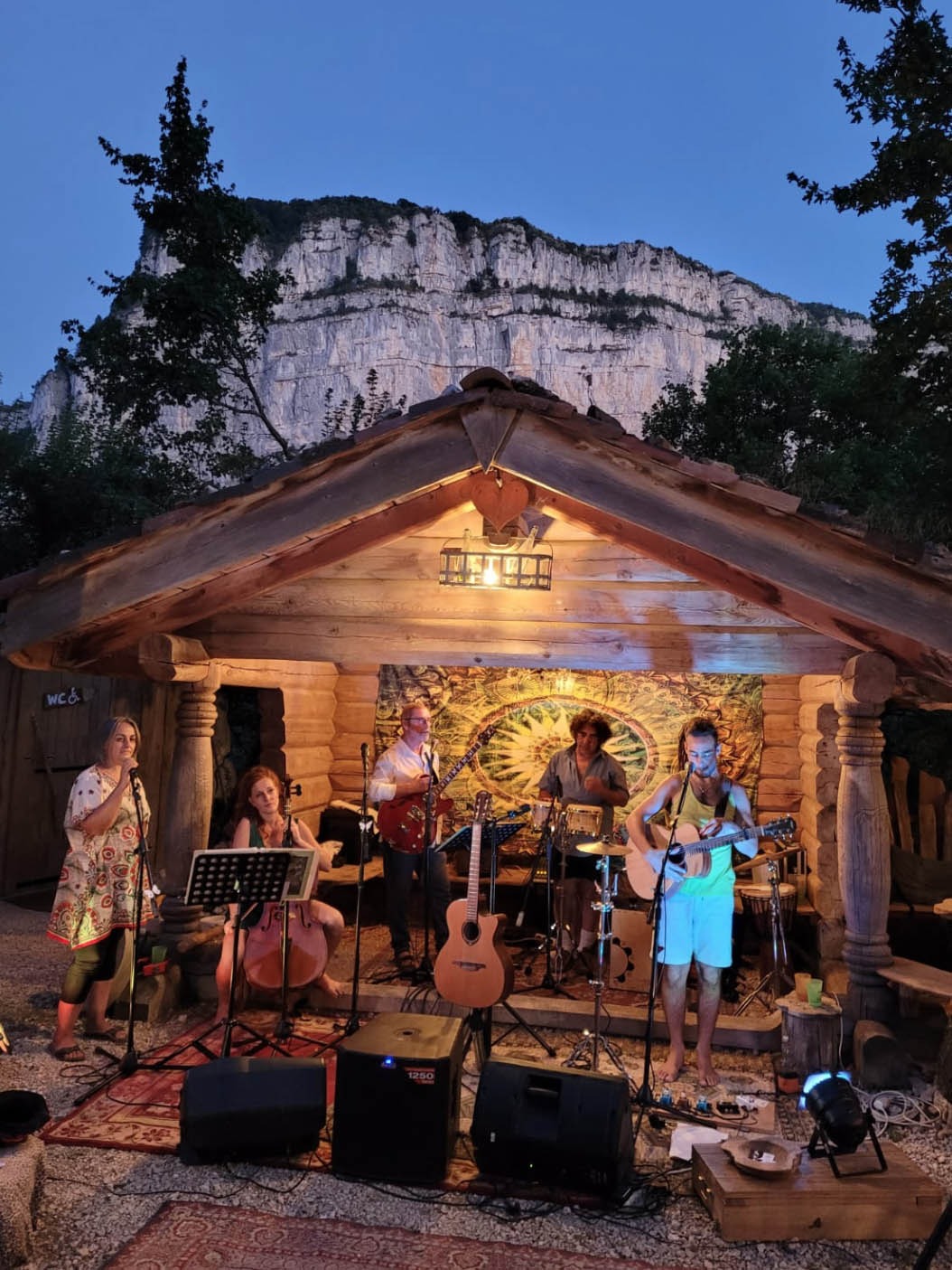 Cabane Café, Concert d'été.jpg