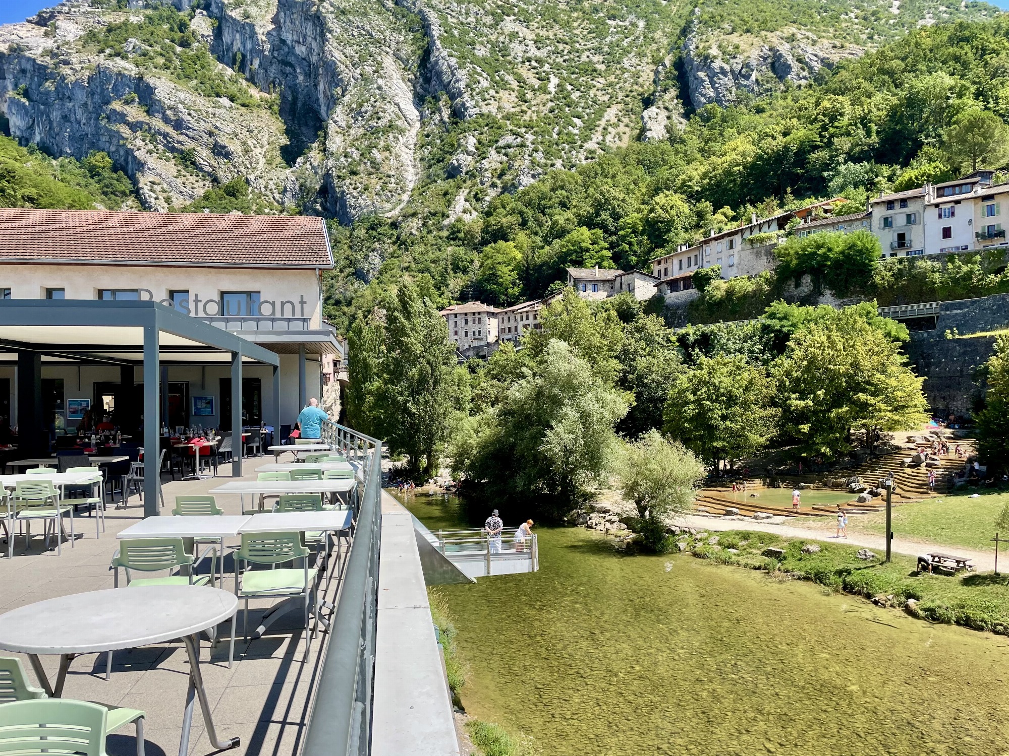 Vue sur la Bourne de la terrasse