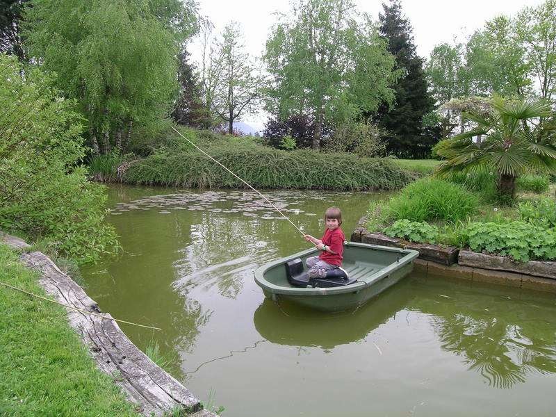 Matéo à la pêche
