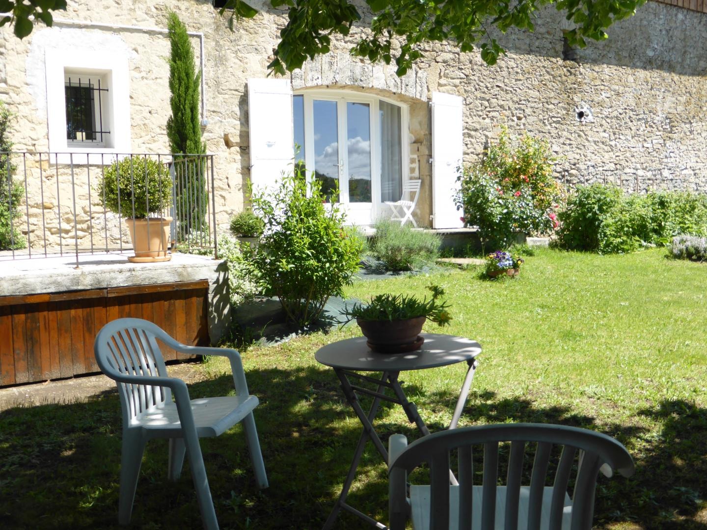 Le studio des tilleuls façade ouest côté jardin