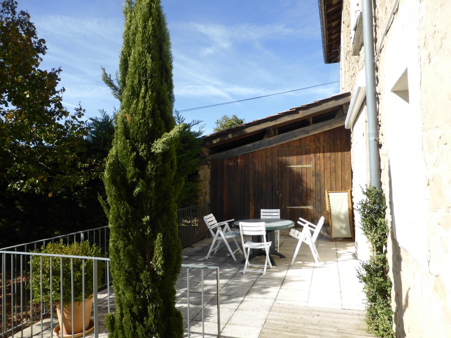 La terrasse du studio côté jardin