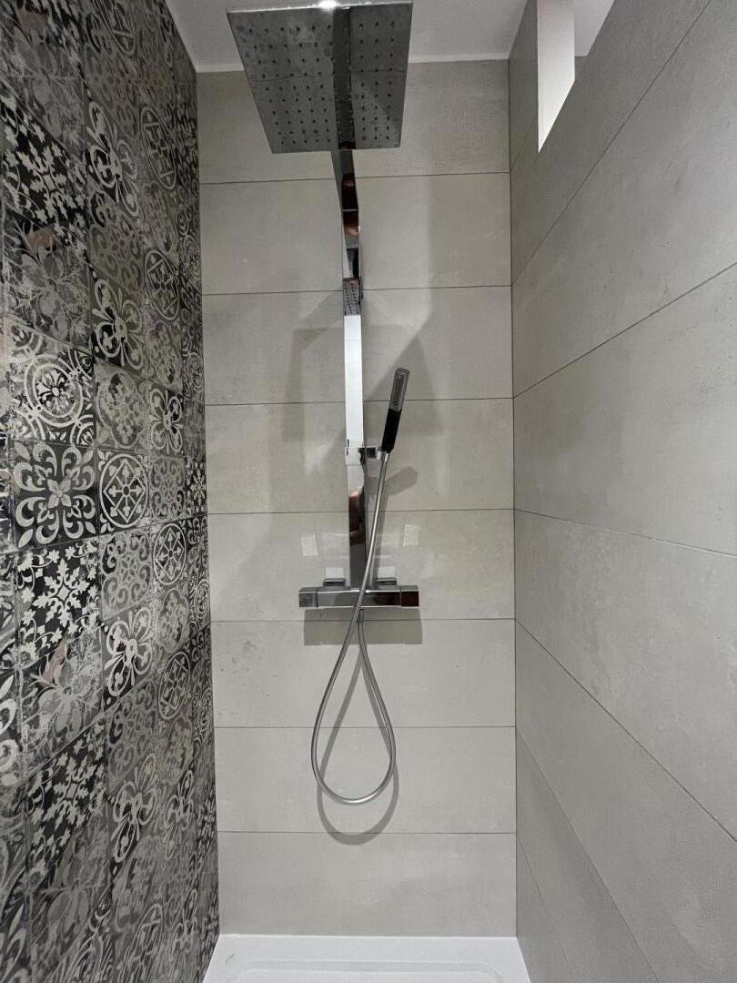 Grande douche à l'italienne 90* 160.