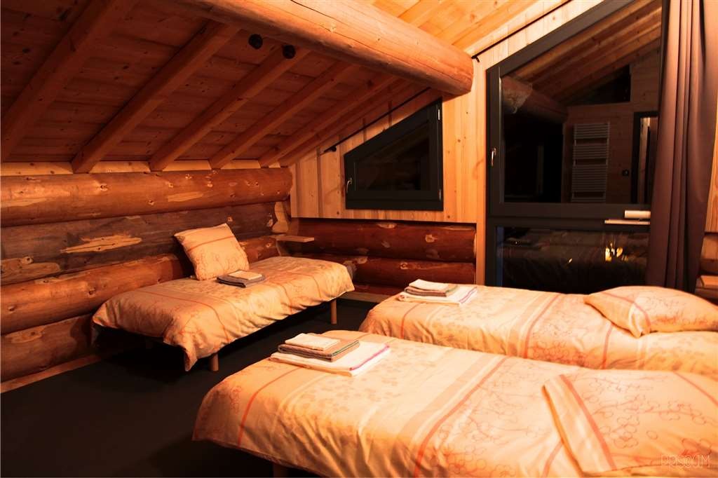 Chambre triple modulable pour un lit couple et un lit simple