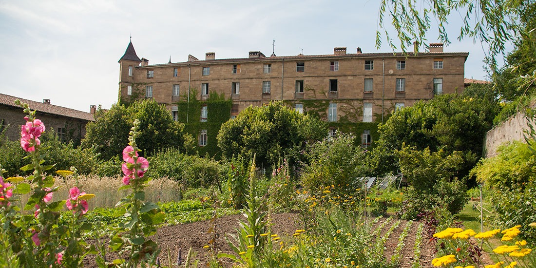 La maison vue de notre jardin potager