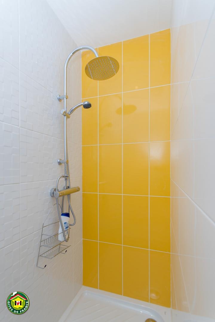 S.d'eau, wc indépendant à l'étage