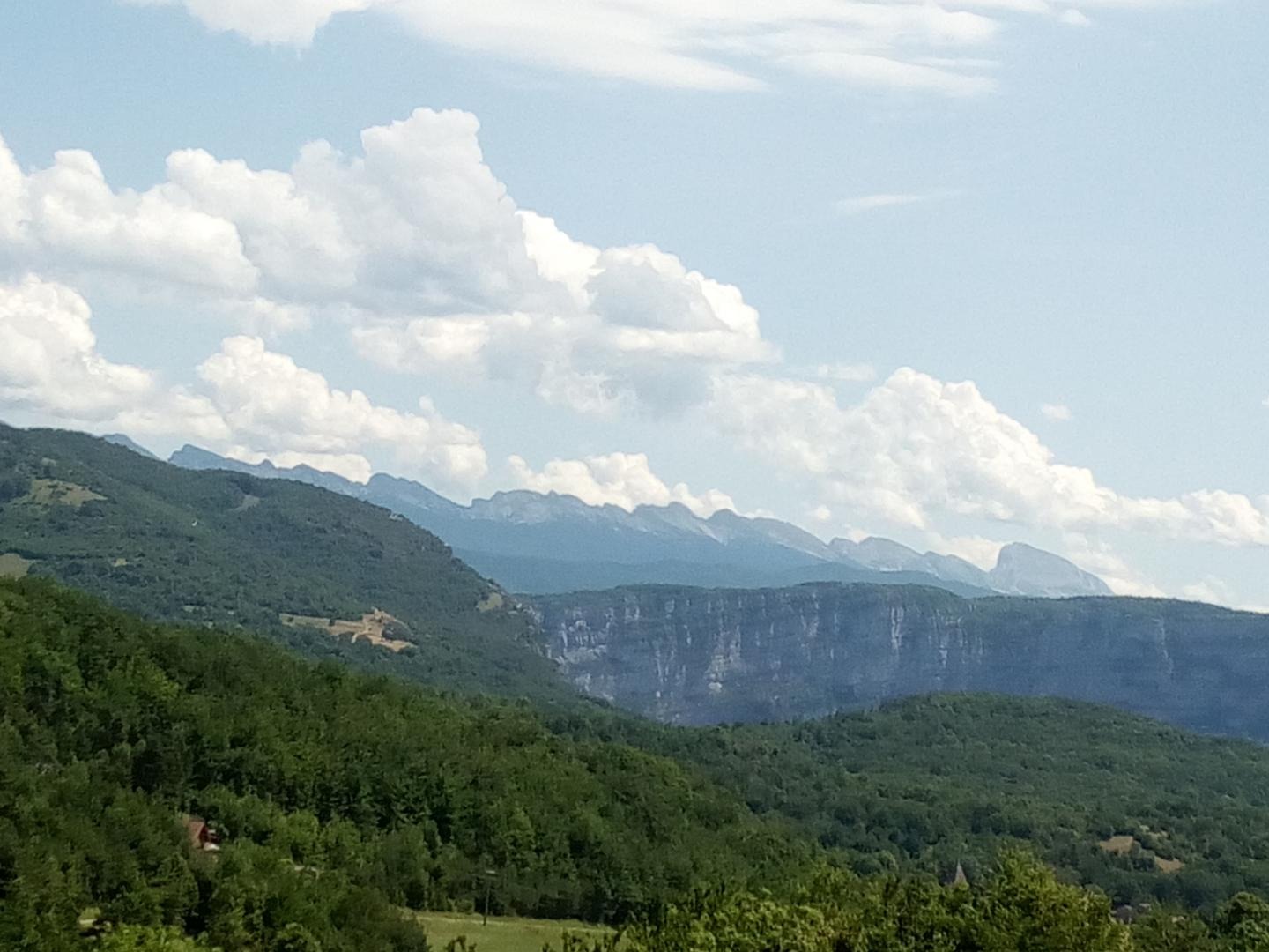 aperçu du grand Veymont dans le fond