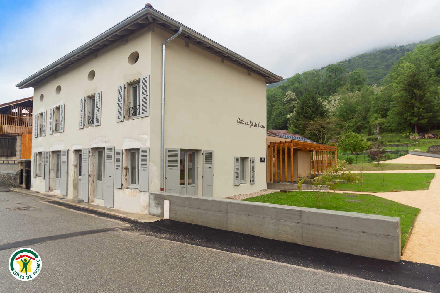 Gîte vu de la route.