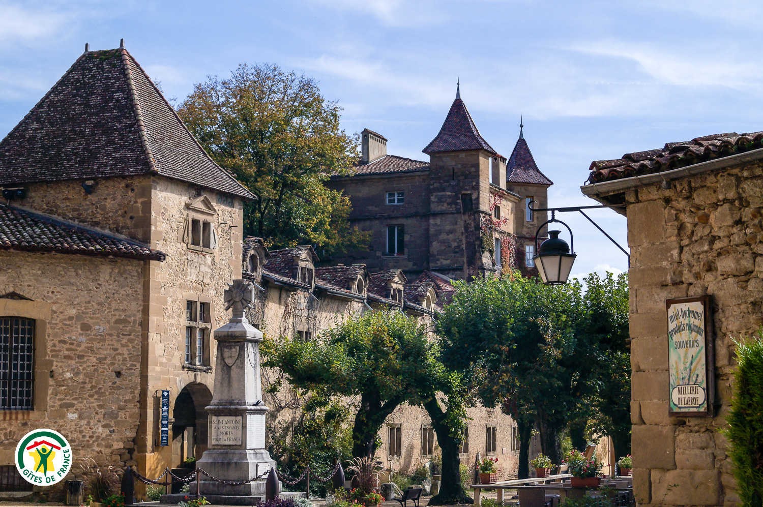Saint Antoine l'Abbaye, l'un des plus beaux villages de France