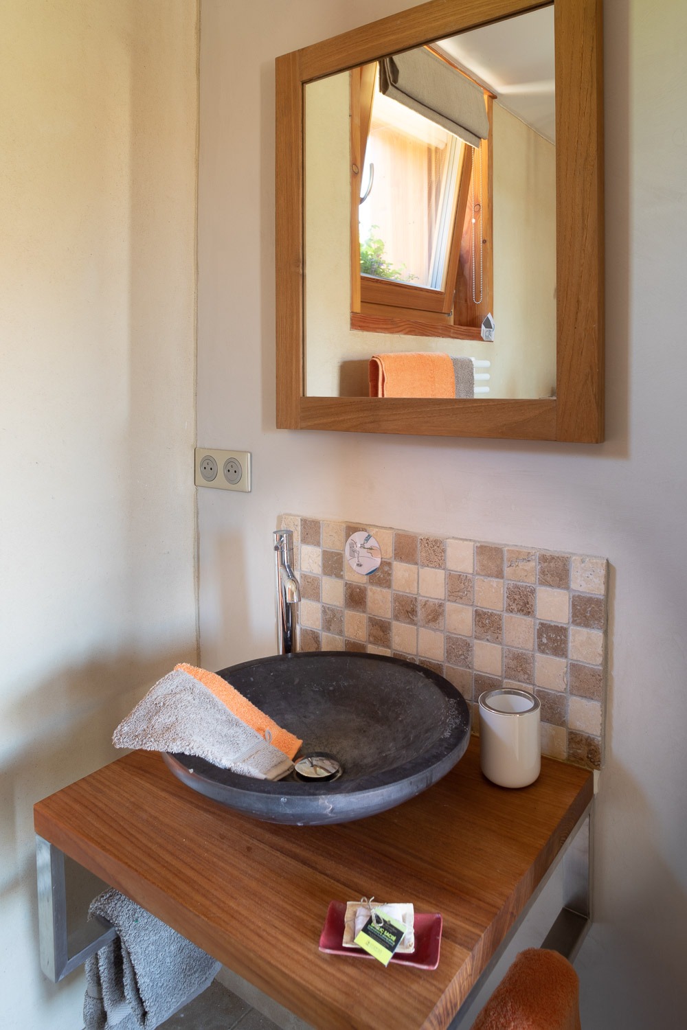 Vasque en pierre dans votre salle de bain