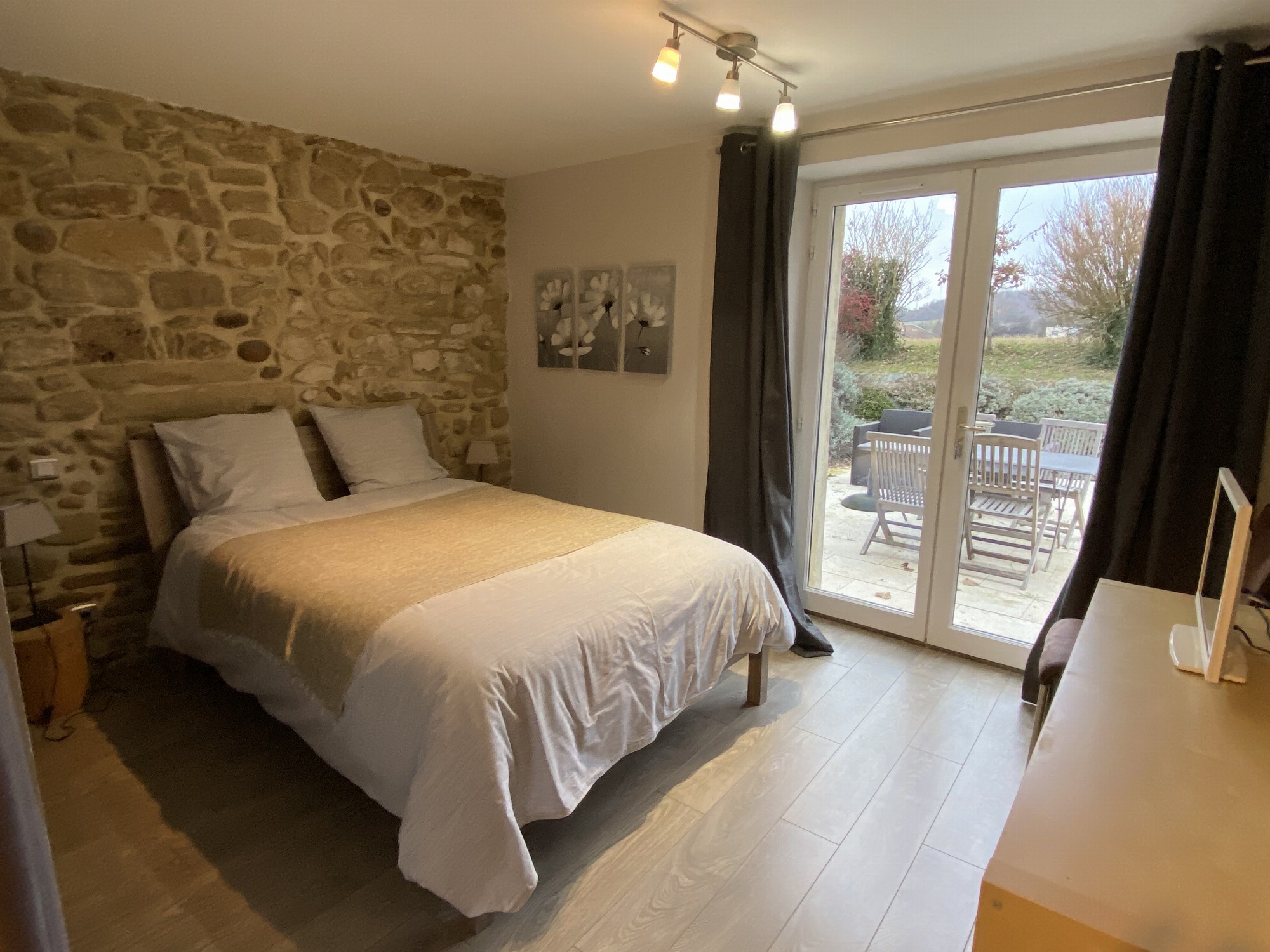 Chambre Rez de chaussée et terrasse privée