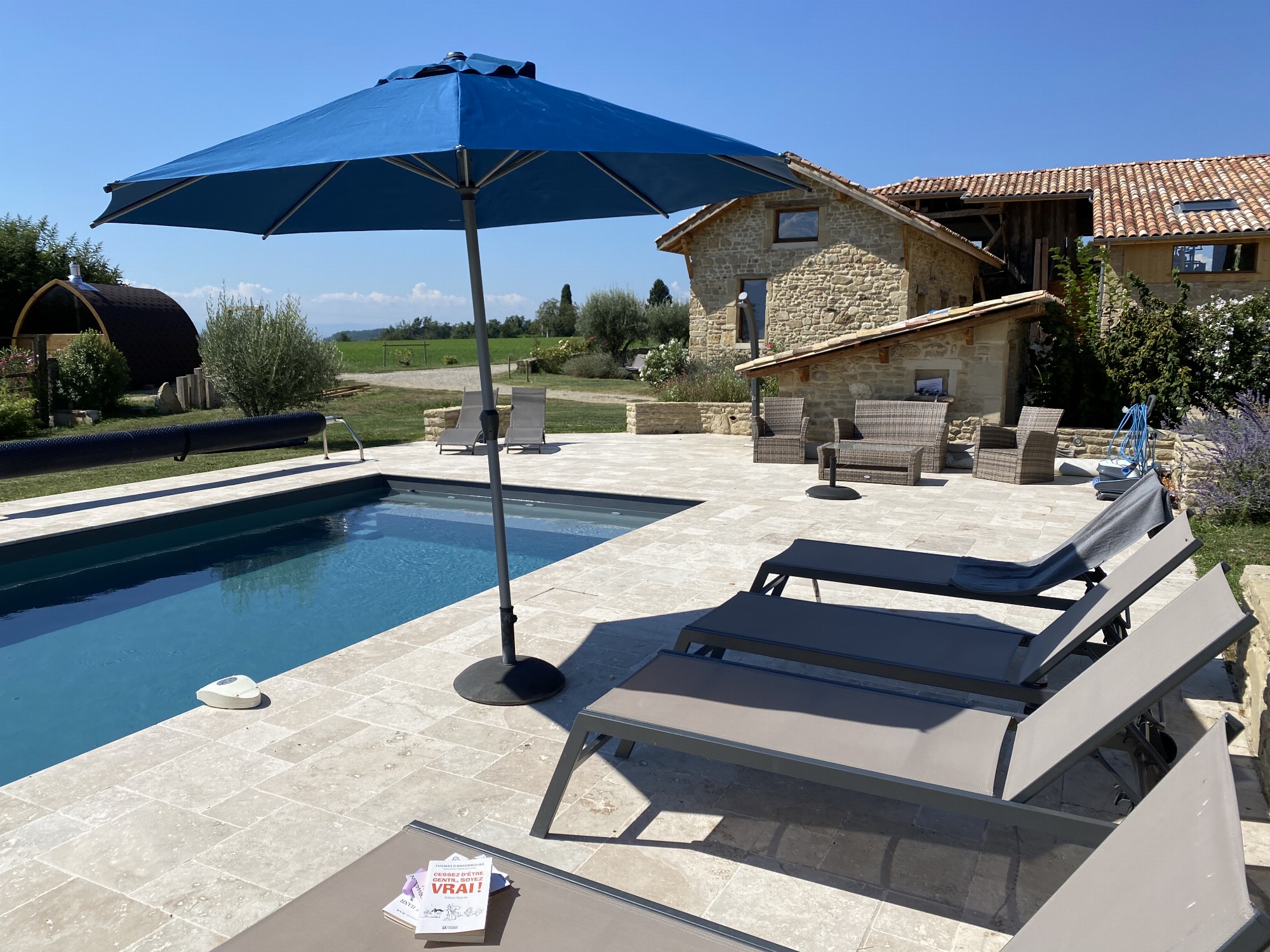 Espace piscine partage