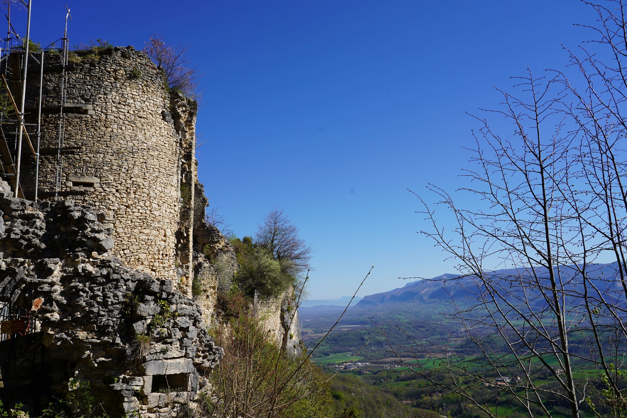 Ruines du château féodal