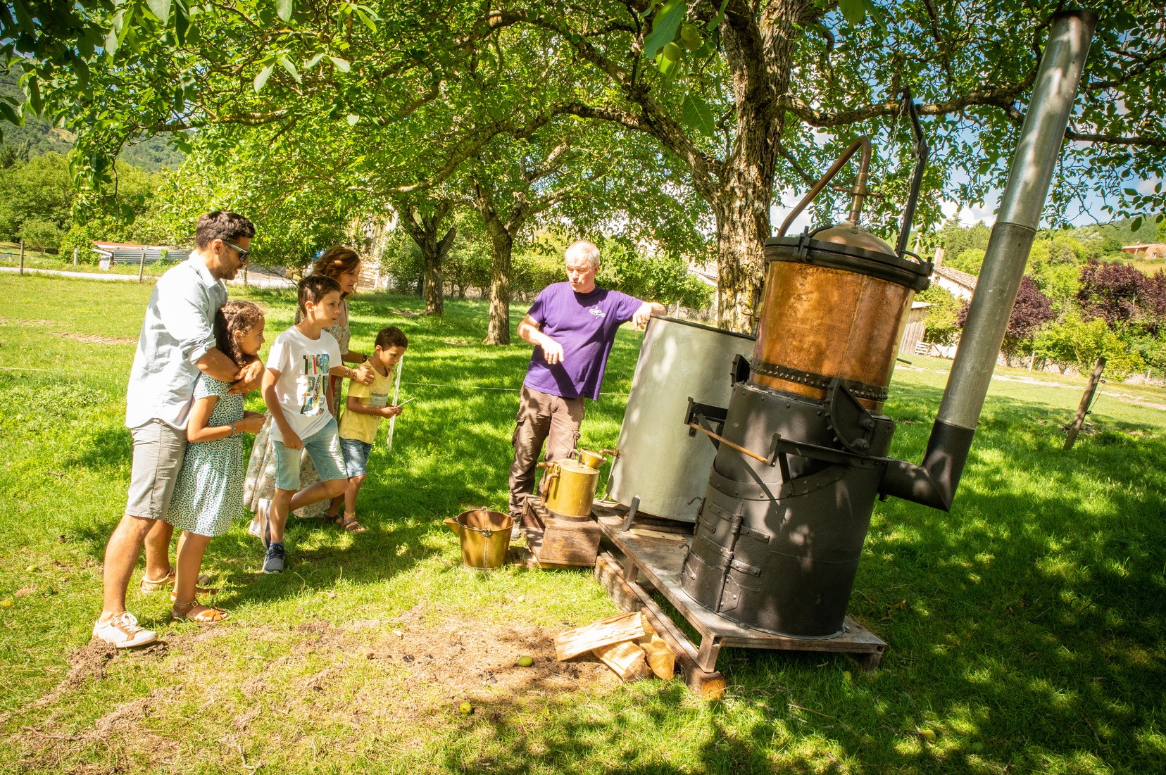 Atelier de distillation famille