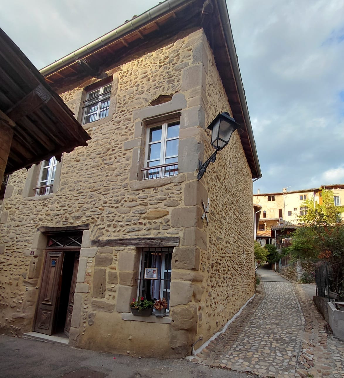 Gite la Maison Carrée St Atoine l'Abbaye