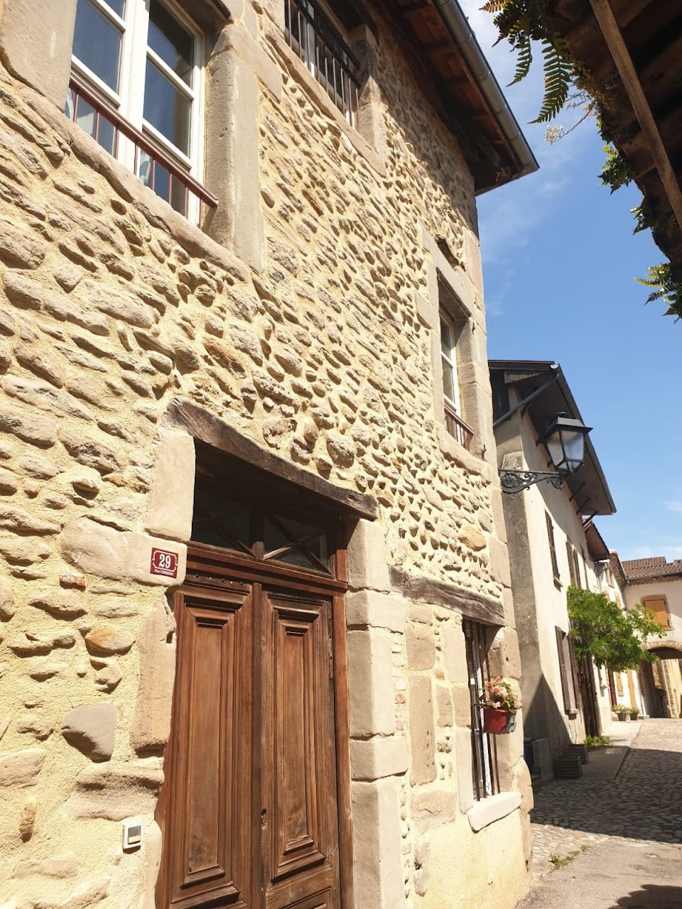 gite la Maison Carrée St Antoine l'abbaye