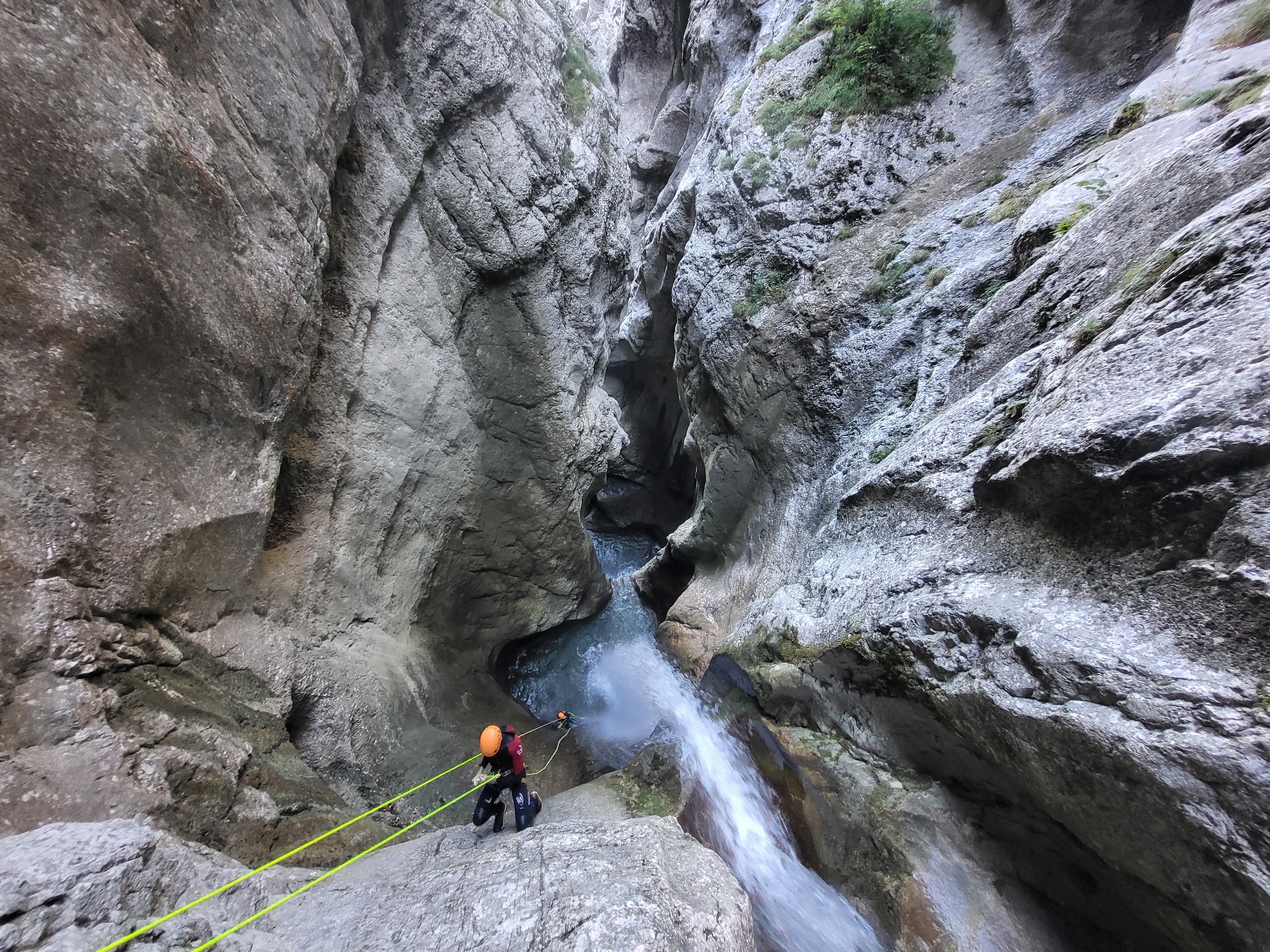 la vasque supendue du canyon des ecouges haute