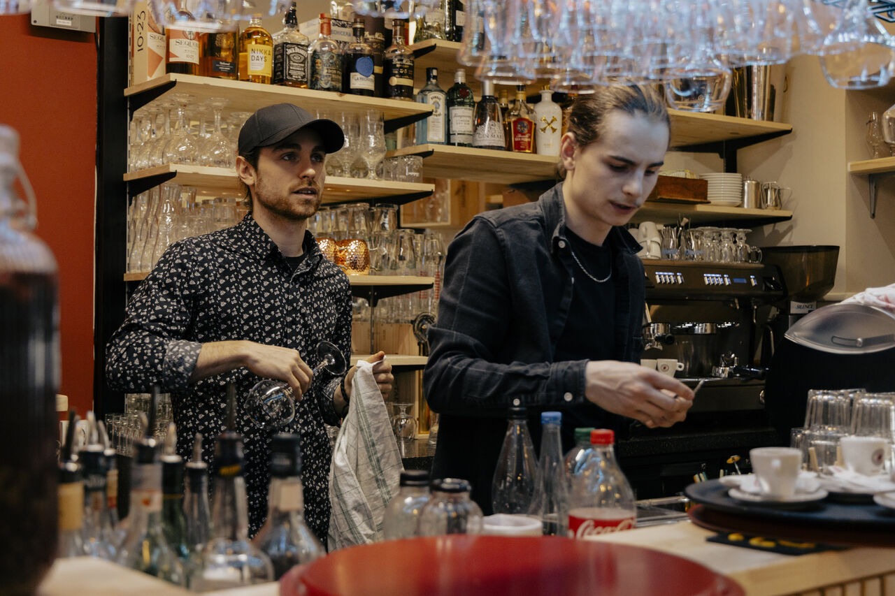 Le Bar
