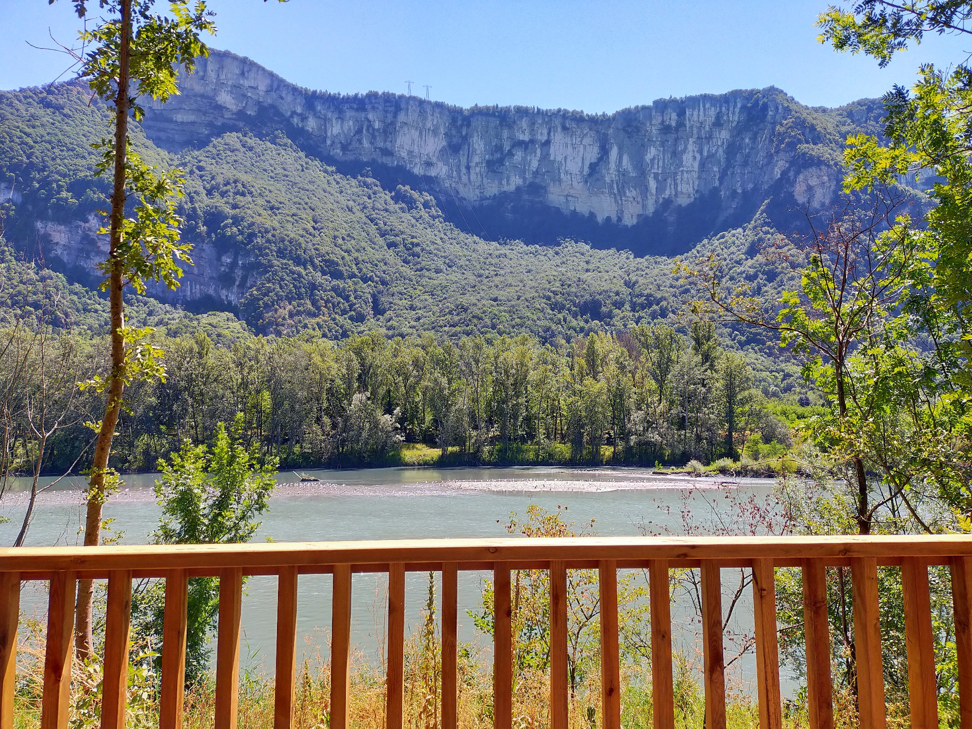 Vue sur le Vercors depuis les berges de l'Isère