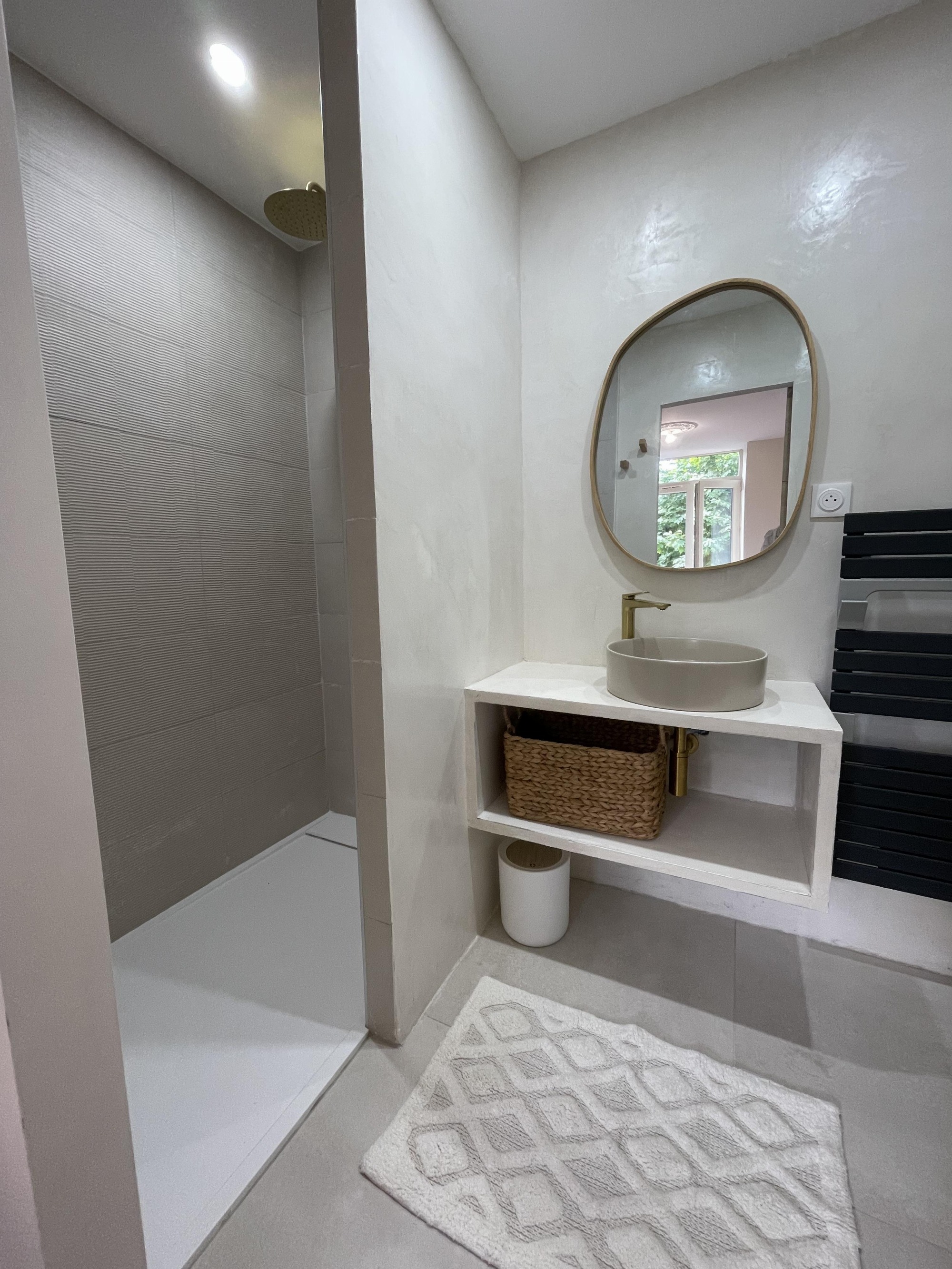 salle de bain chambre n°1