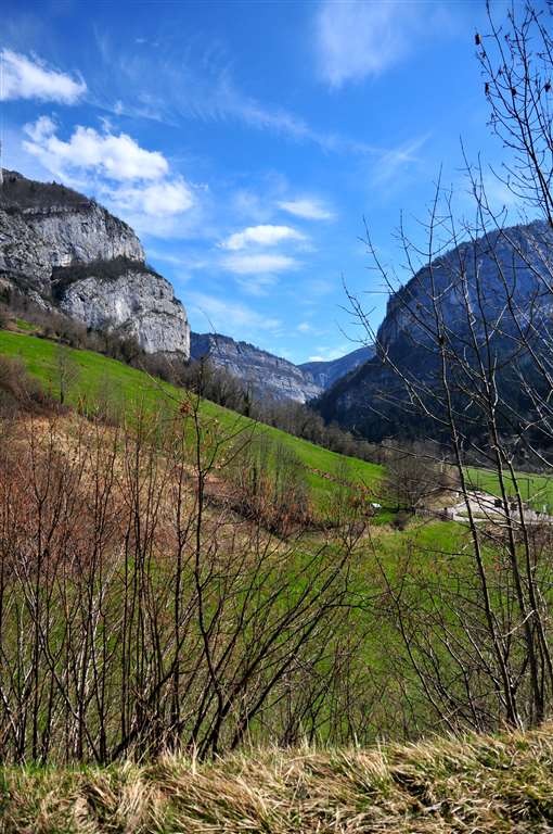 L'entrée des Gorges de la Bourne près de la maison