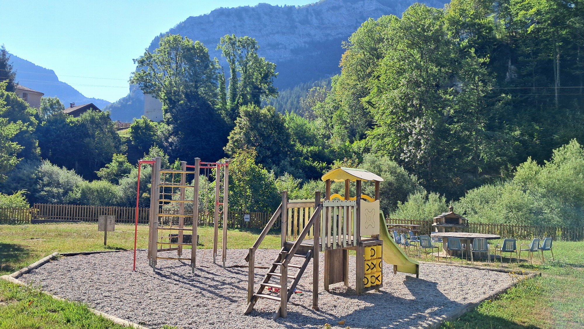 Aire de jeux_Rencurel