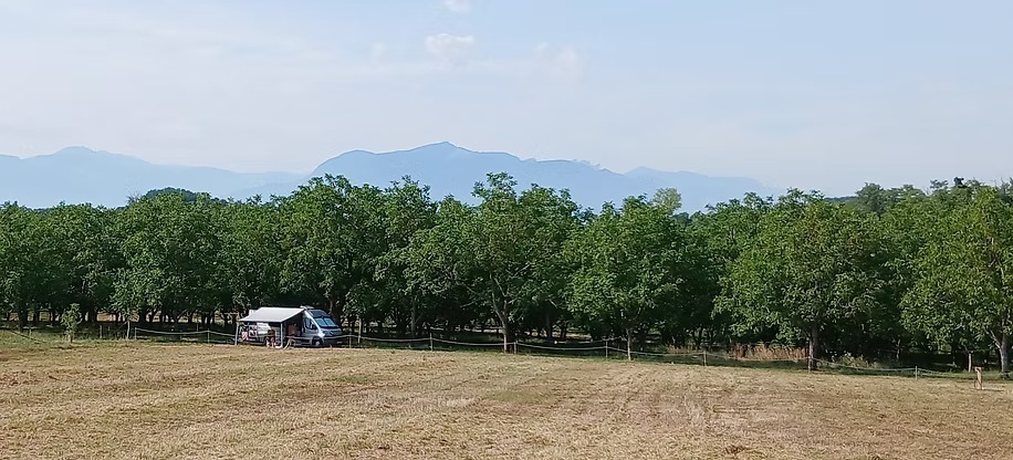 Aire de Camping Car à la Ferme Philibert_Saint-Antoine-l'Abbaye