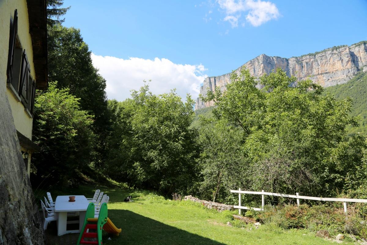 Salon extérieur, vue sur les falaises de Presles