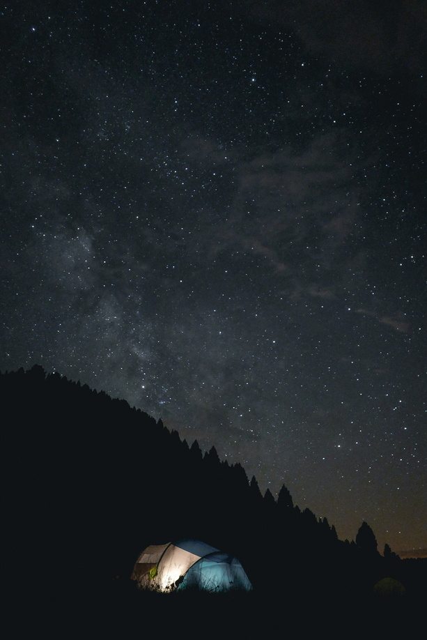 bivouac sous un ciel étoilé dans le vercors