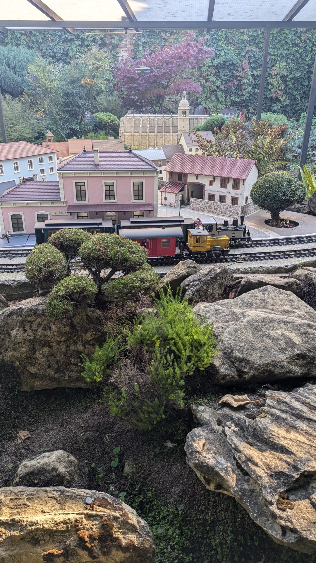 jardin ferroviaire et musical à chatte