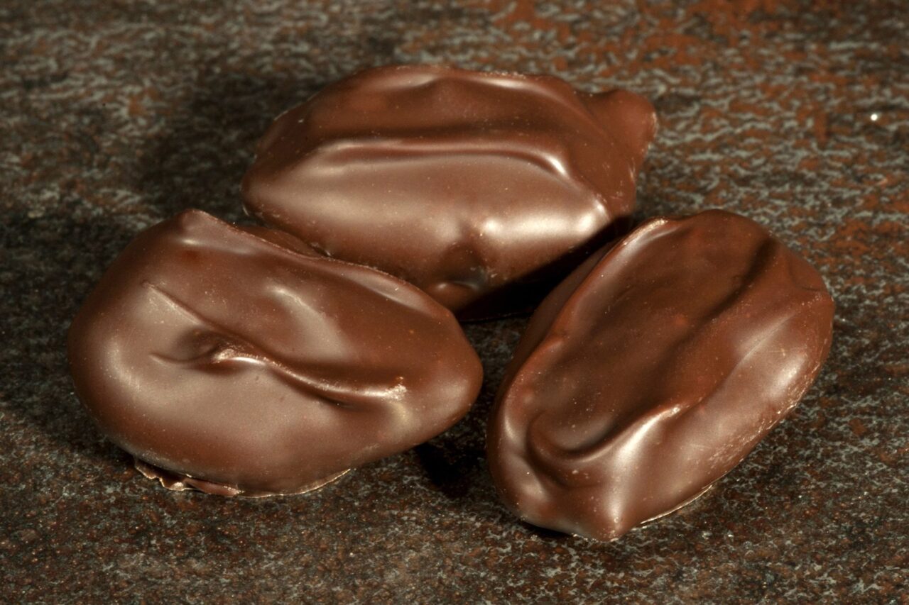 amandes de la drome, spécialité de carrément chocolaté à Montaud