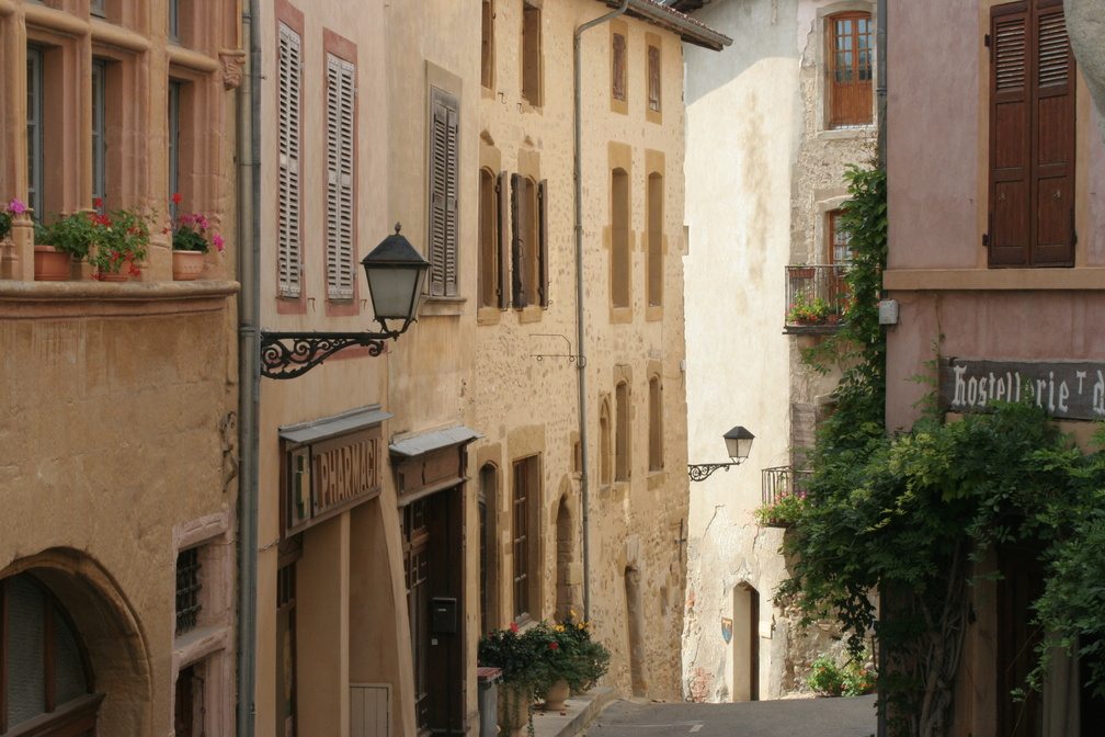 ruelles médiévales de saint-antoine-l'abbaye
