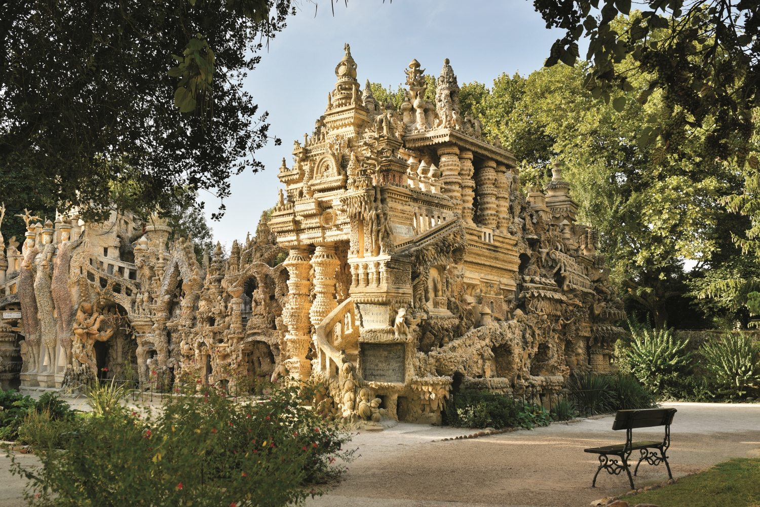 palais idéal du facteur cheval à hauterives